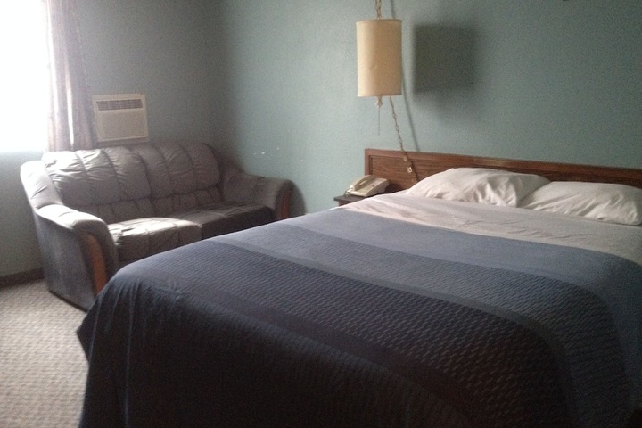Room 10 of 27