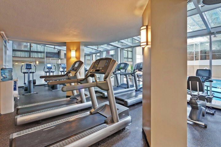 Crowne Plaza Chicago Ohare Hotel & Conf Center by IHG
