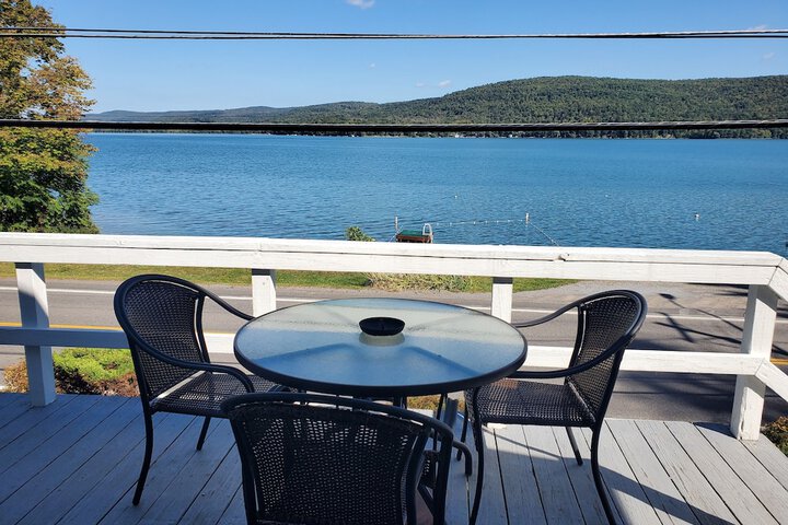 Lake View Motel