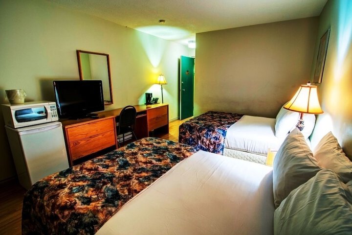 Room 12 of 33
