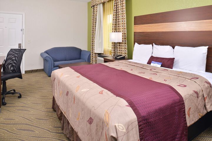 Room 14 of 16