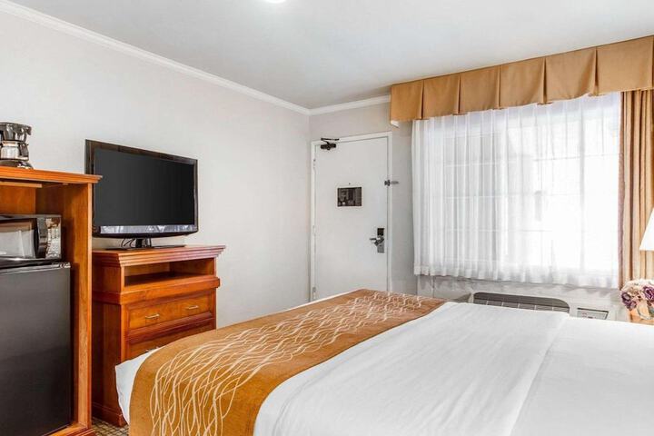 Room 9 of 53