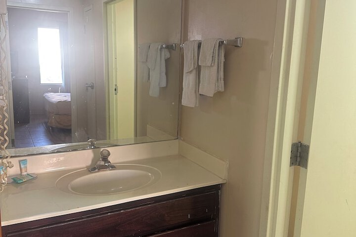Room 16 of 41