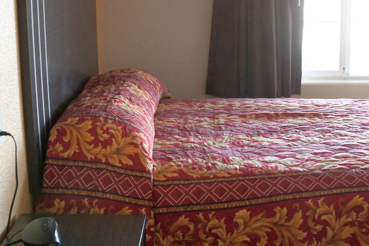 Room 90 of 107