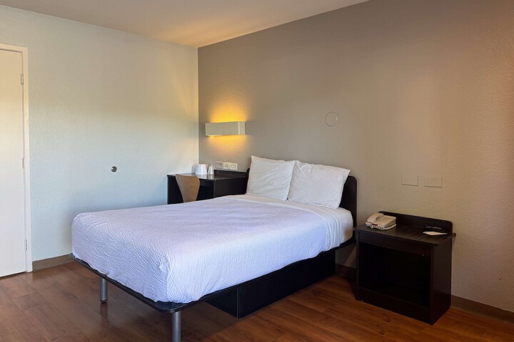 Room 15 of 26