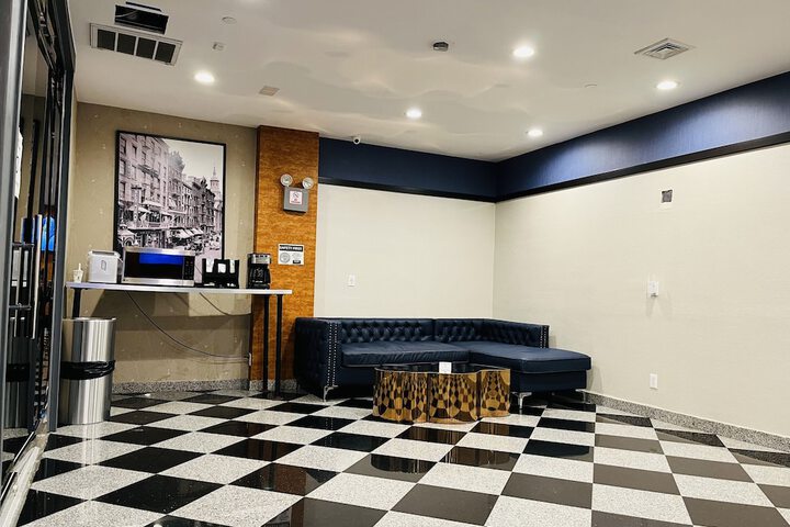 Hotel Key LaGuardia Airport