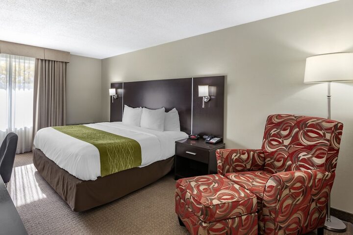 Room 11 of 24