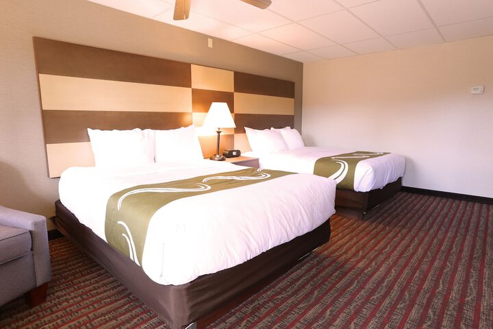 Room 52 of 150