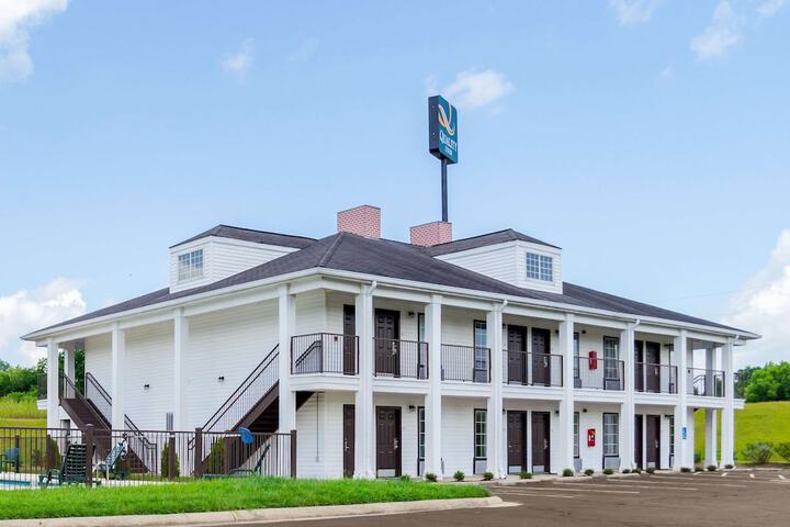 Hotel 2 of 34