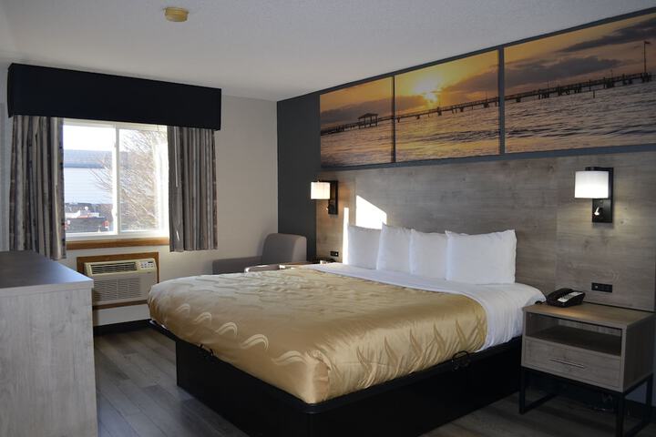 Room 27 of 59