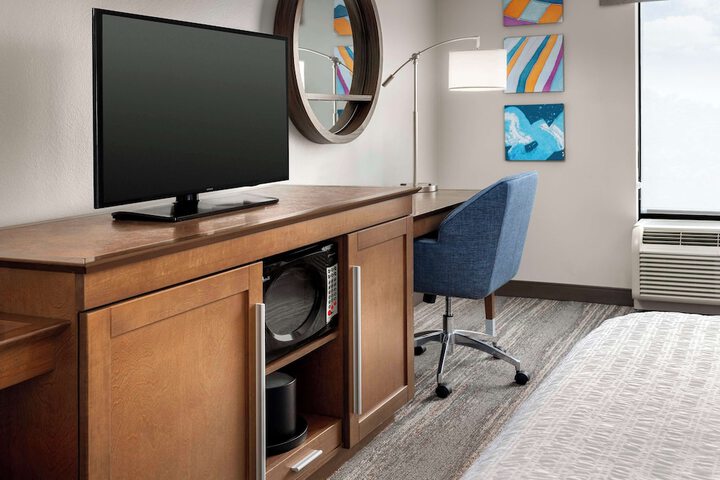 Room 13 of 31
