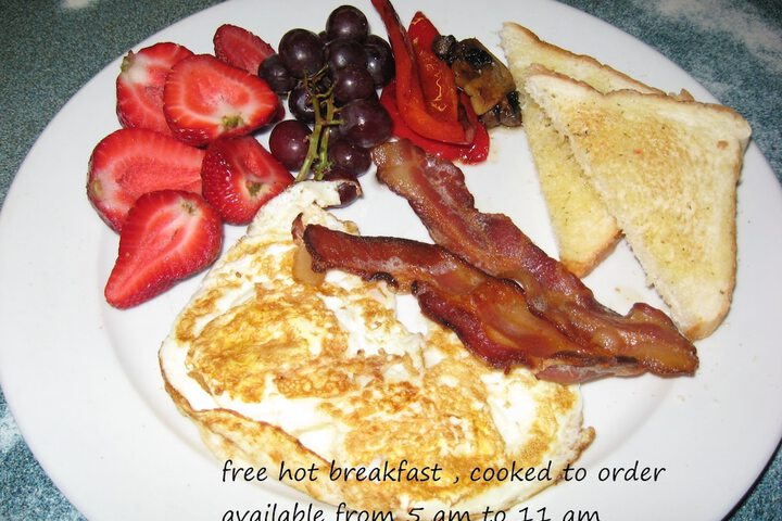 Breakfast/Coffee Service 32 of 38