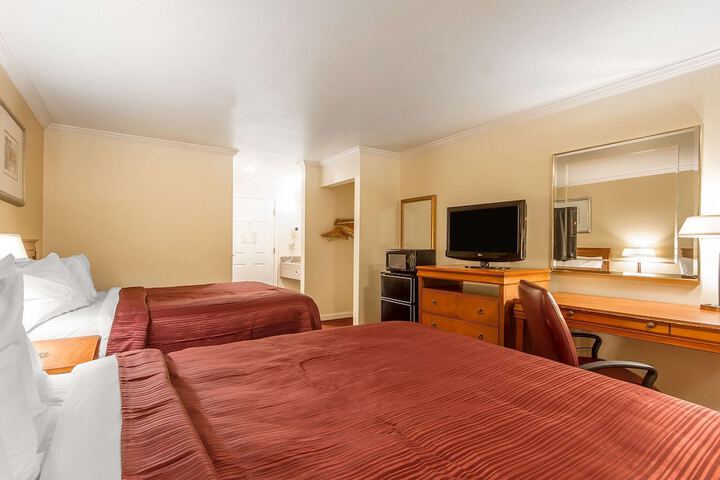 Room 16 of 47
