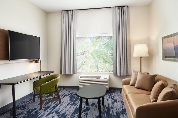 Room 18 of 27