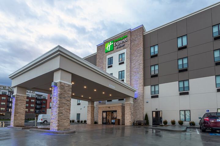 Hotel 3 of 35