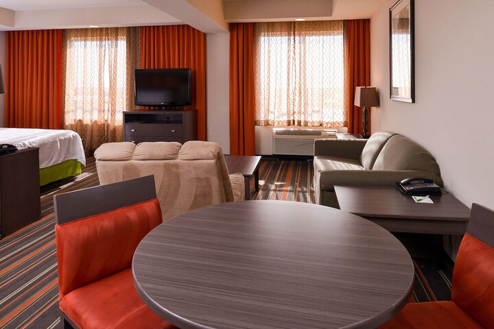 Room 16 of 37