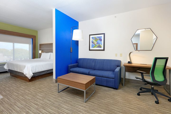 Room 21 of 39