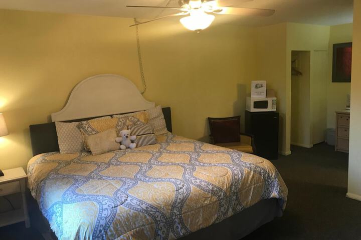 Room 34 of 43