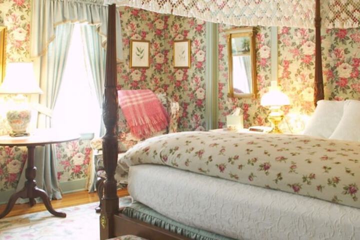 Room 8 of 52