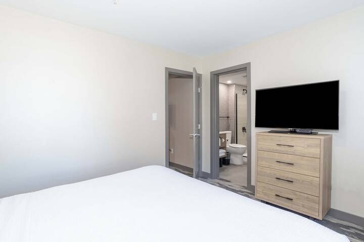 Room 17 of 46