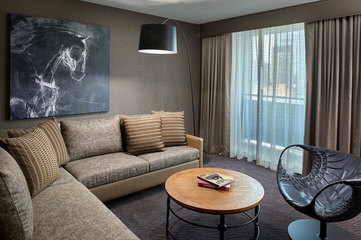 Room 32 of 82
