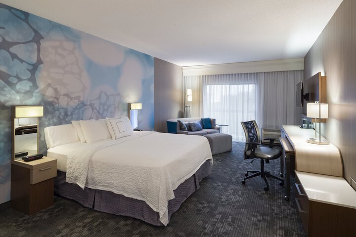 Room 18 of 31
