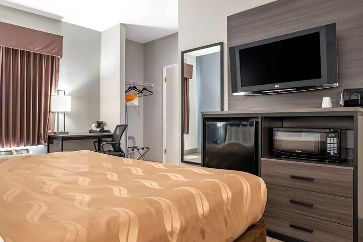 Room 16 of 22