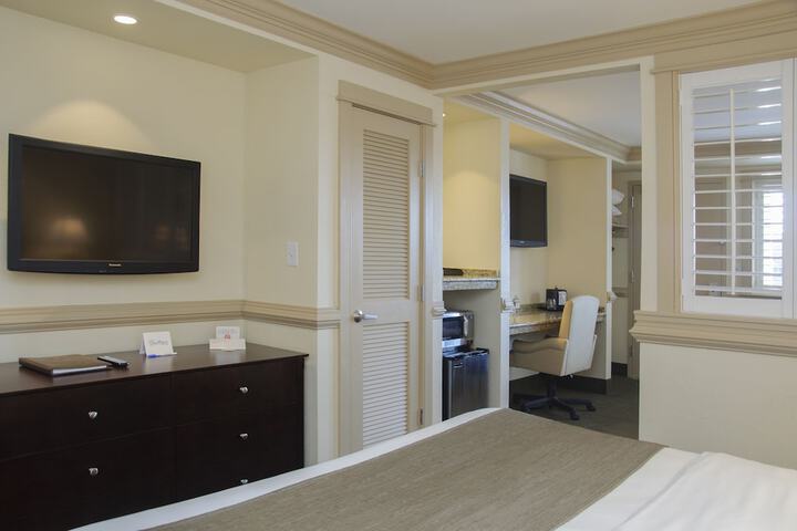 Room 32 of 59
