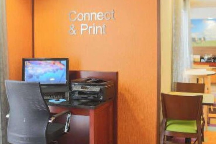 Business Center 40 of 40