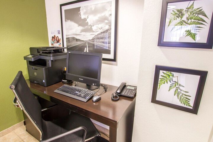 Business Center 41 of 41