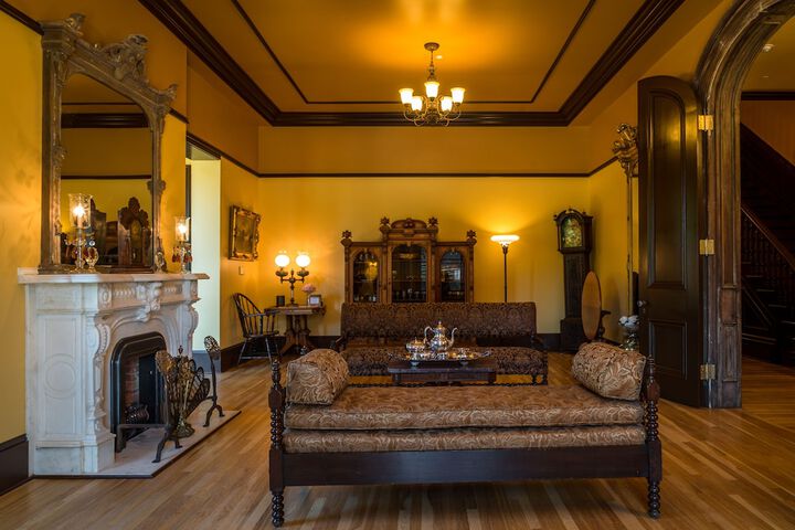 Steele Mansion
