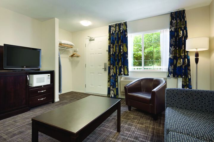 Room 33 of 50