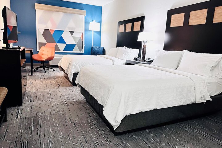 Room 16 of 34