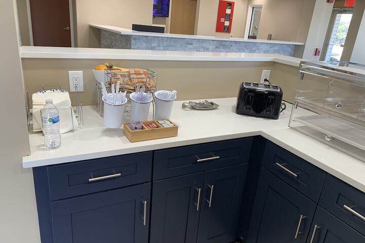 Breakfast/Coffee Service 35 of 40