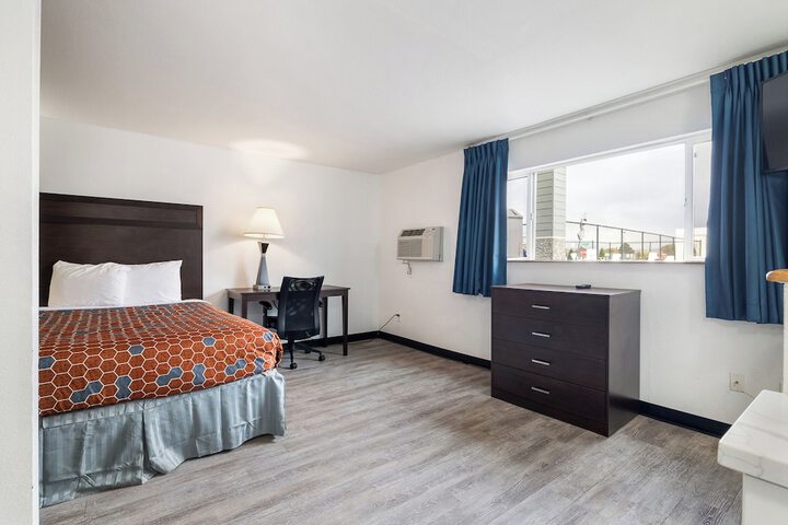 Room 21 of 25
