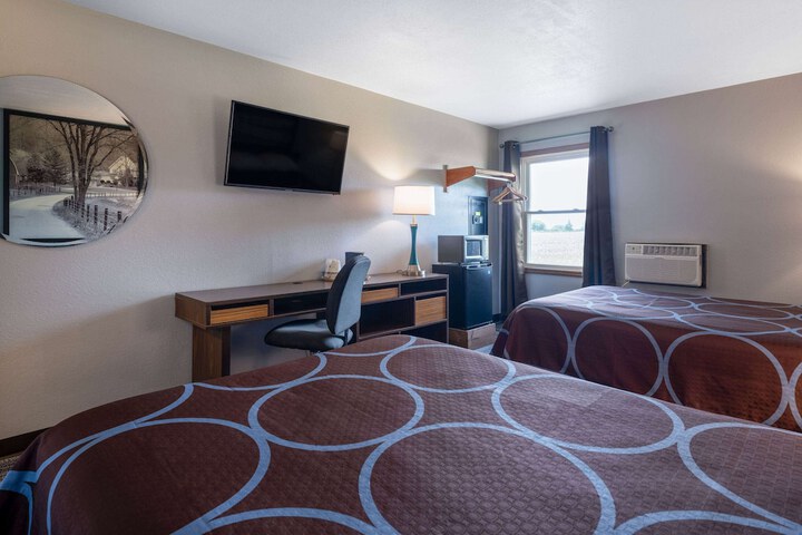 Room 6 of 36