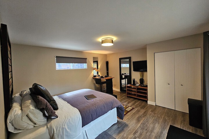 Room 16 of 30