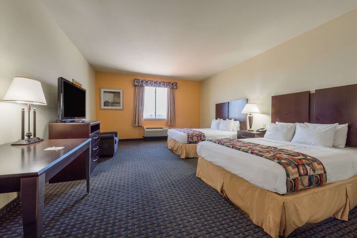 Room 30 of 40