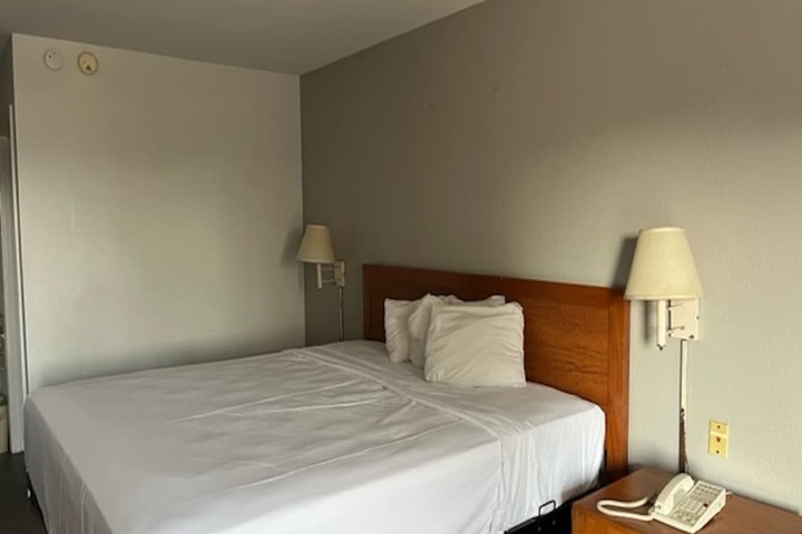 Motel 6 Laurel MS