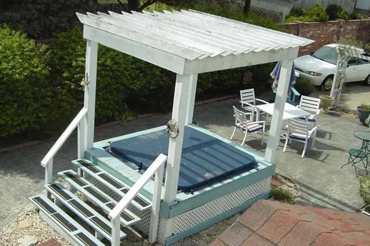 SOMEWHERE INN TIME BED & BREAKFAST
