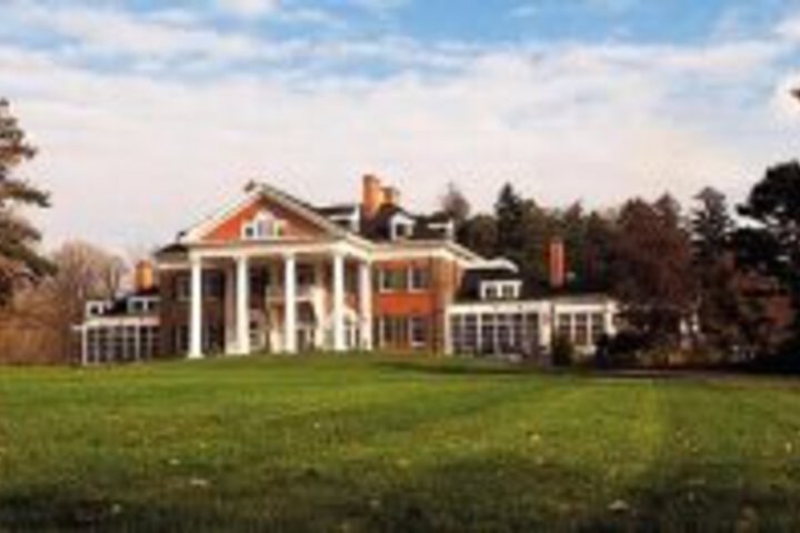 Hotel 8 of 64