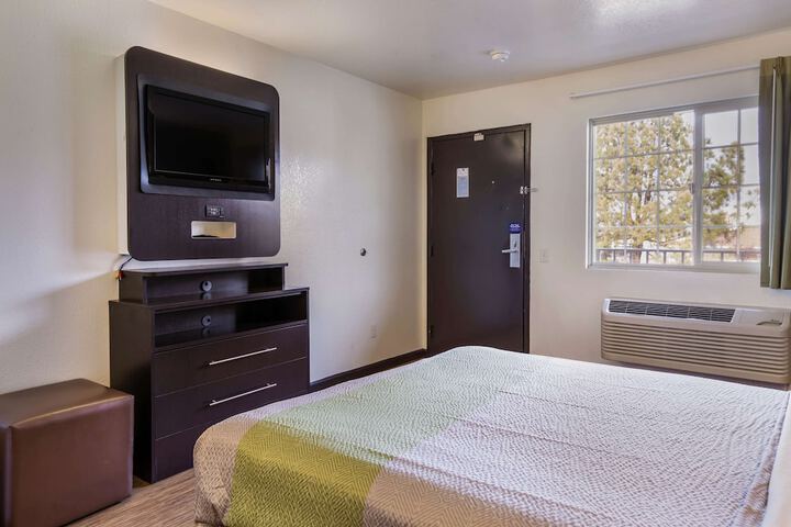 Room 31 of 40