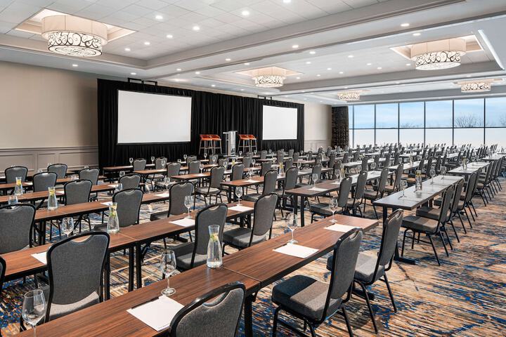 The Alloy King of Prussia - a DoubleTree by Hilton