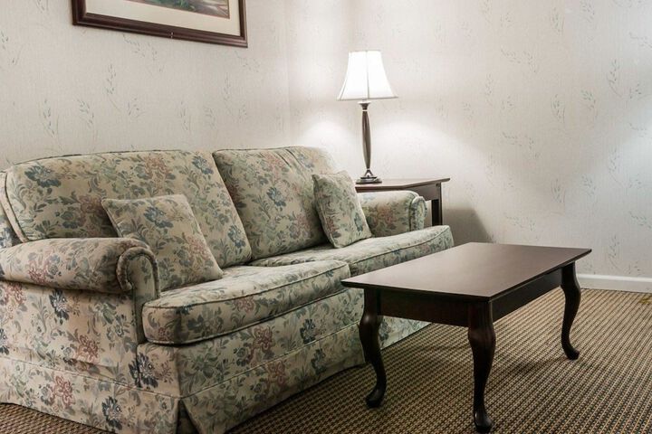 Room 10 of 21