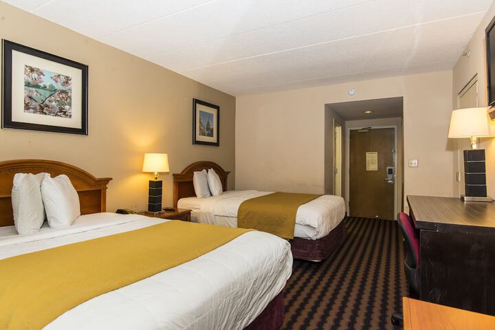 Room 6 of 28