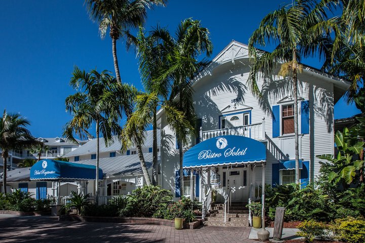 Olde Marco Island Inn and Suites