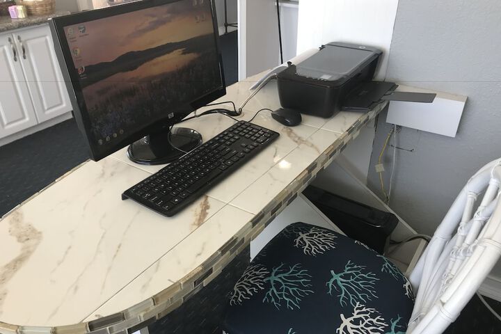 Shoreline Island Resort - Exclusively Adult