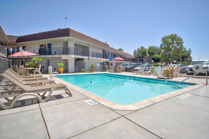 Pool 6 of 25