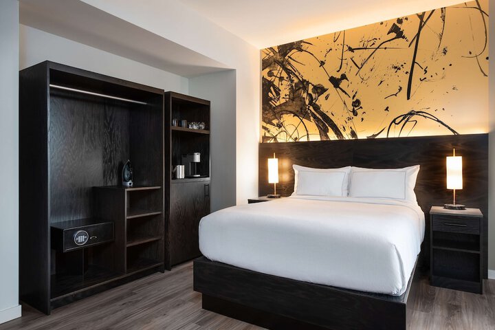 Holman Riverfront Park Hotel Salem Tapestry by Hilton