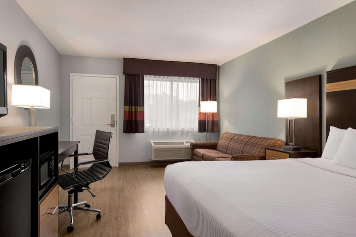 Room 18 of 26